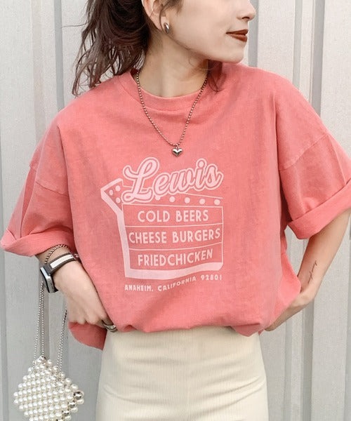 クラシカルエルフのTシャツ